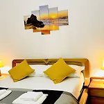 4 Bed Luxury Near Colosseum *
