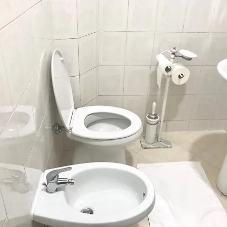 4 Bed Luxury Near Colosseum Apartamento Roma