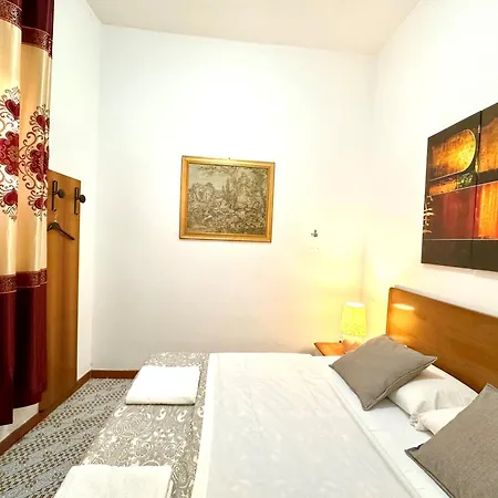 Apartamento 4 Bed Luxury Near Colosseum *