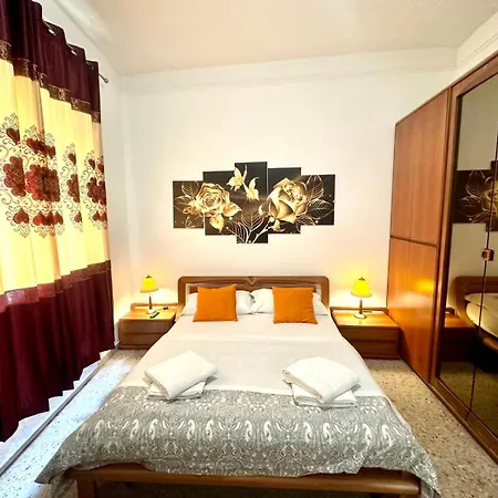 4 Bed Luxury Near Colosseum Apartamento Roma