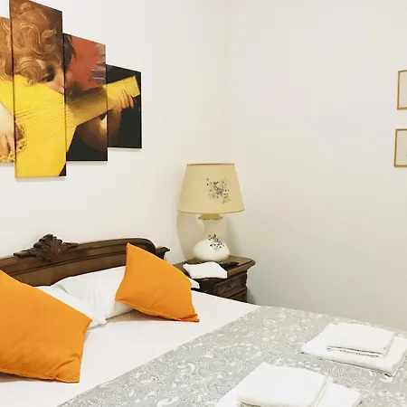 Appartement 4 Bed Luxury Near Colosseum *