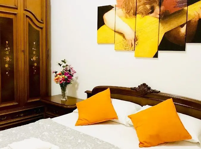 4 Bed Luxury Near Colosseum Appartement