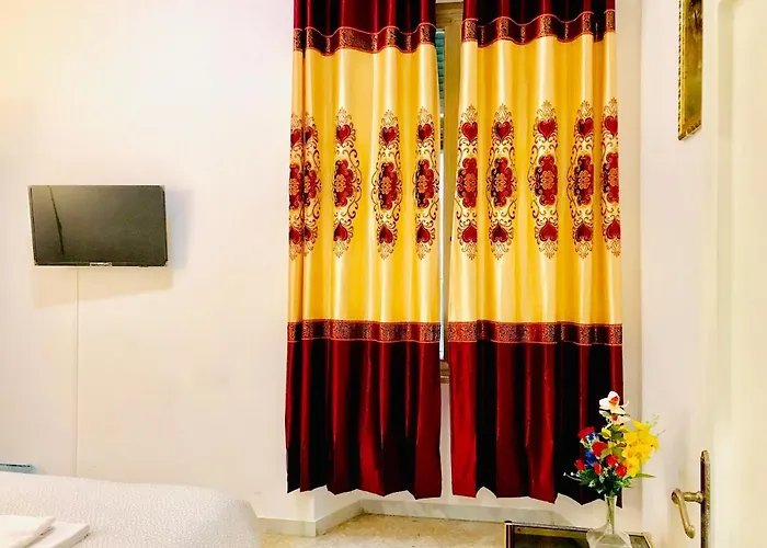 4 Bed Luxury Near Colosseum