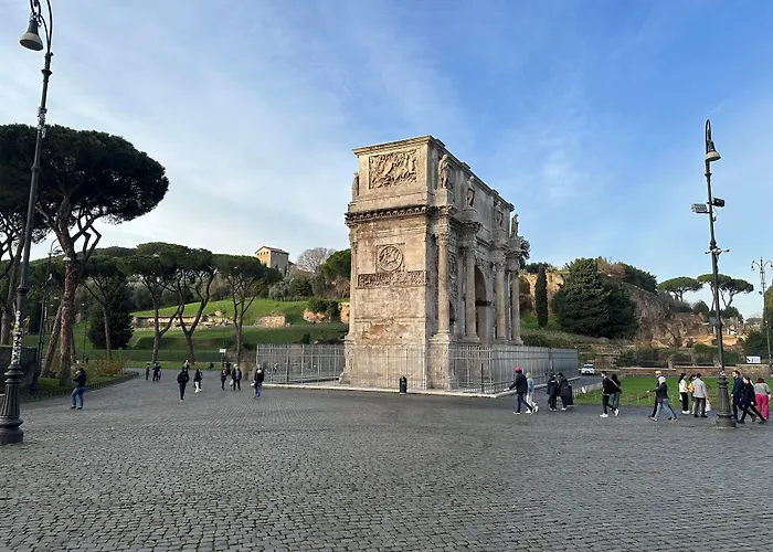 4 Bed Luxury Near Colosseum