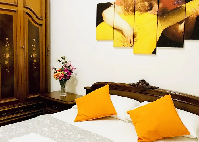 4 Bed Luxury Near Colosseum *