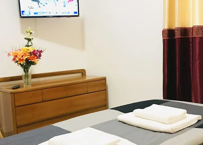 4 Bed Luxury Near Colosseum